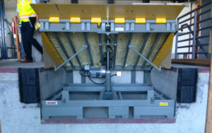 Heavy-duty industrial lift platform for construction sites.