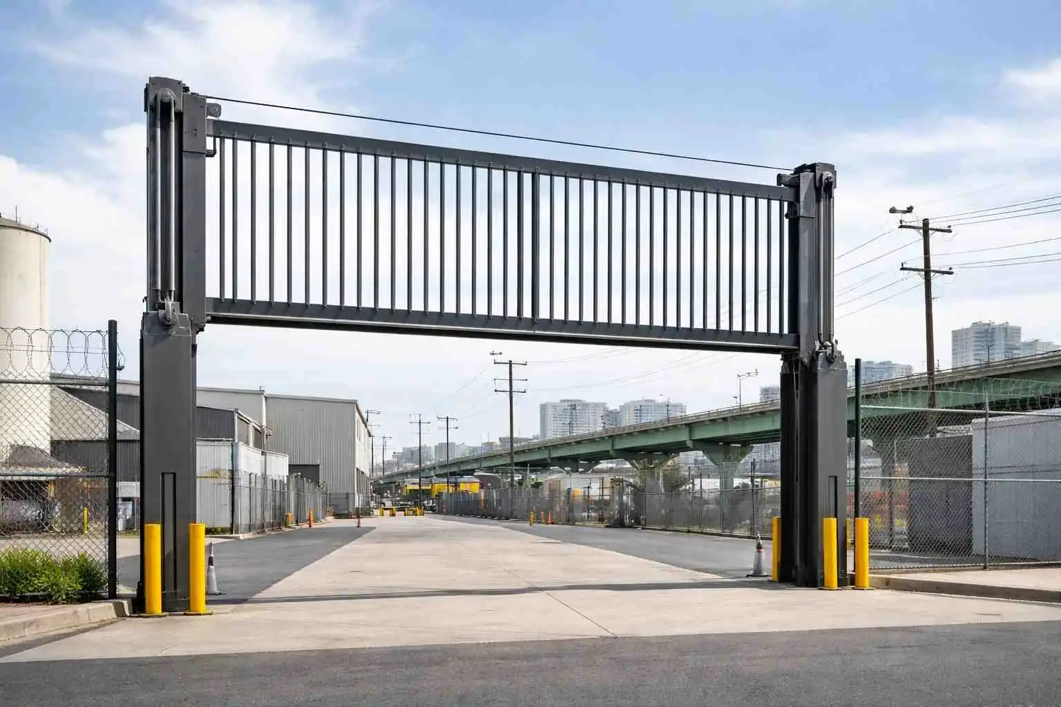 Industrial commercial gate with automatic opening system in St Louis.
